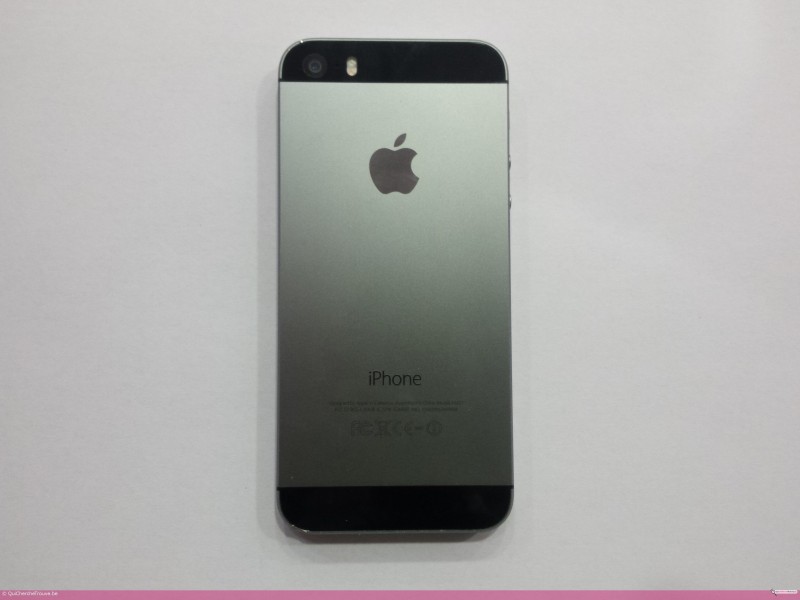 Apple iPhone 5s grisnoir 16GB d'occasion en trÃ¨s bon Ã©tat.